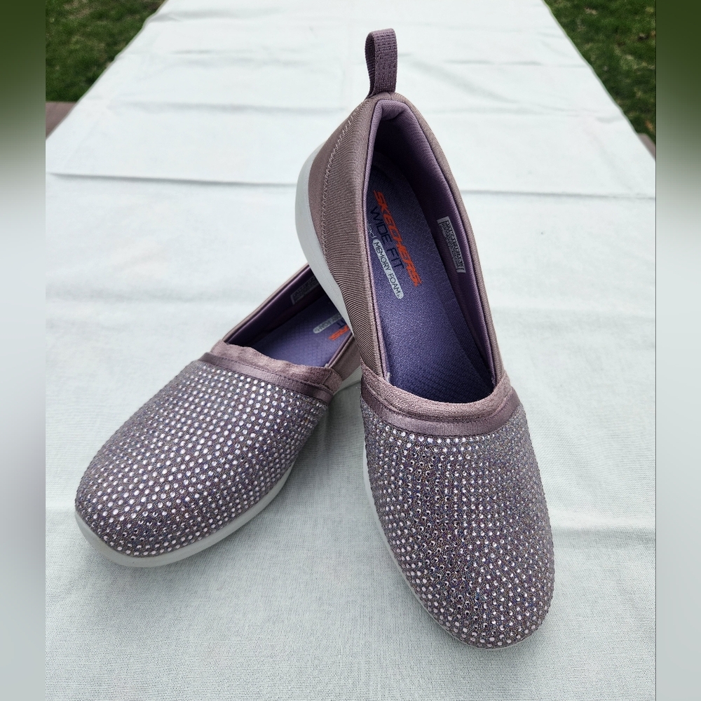 Skechers Arya Sparkle Slip On Shoes Lavender Flats Size 10 Wide